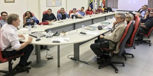 Escoop recebe comitiva de Alagoas