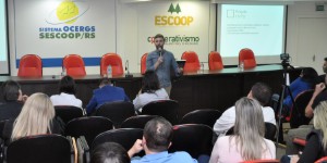 Escoop Talk recebe alunos da Graduação
