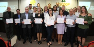 Escoop promove formatura de cursos da Pós-Graduação